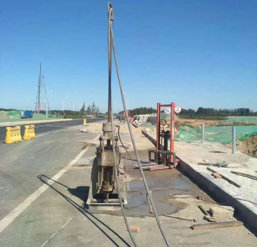 沙湖镇公路高聚物注浆加固